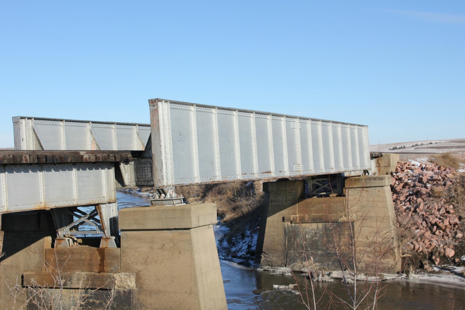 Main span